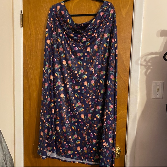 LuLaRoe Dresses & Skirts - LuLaroe plus size floral maxi skirt